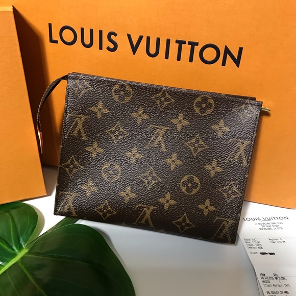 Louis Vuitton Handbags - LOUIS VUITTON TOILETRY POUCH 19 New Authentic